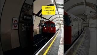 LONDON UNDERGROUND TUBE TRAIN | London Underground Metro Railway | Travel London