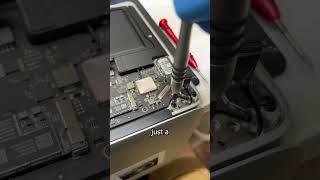 Fixing a broken 2017 MacBook Air screen in 2023! #technology #tech #pc #computer #shorts