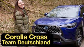 Larissa fährt den Toyota Corolla Cross Team Deutschland [4K] - Autophorie