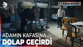 Mesut'u Pusuya Düşürecekti Kafasına Dolabı Yedi #ArkaSokaklar 681. Bölüm