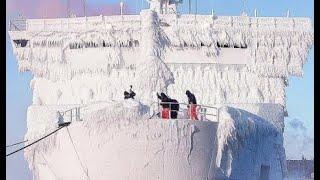 LARGE FROZEN ICEBREAKER SHIPS CRASH FAT ICE! SCARY WINTER CYCLONE & HORRIBLE WAVES IN STORM!