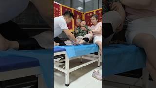 E2690 The doctoraccurately locatedthe spot with just one move, and the patient's foot was healed