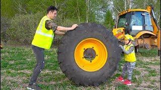 Senya plays in the profession of Builder and Police Officer, repairs the Huge Truck and Tractor!