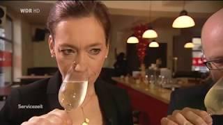 Verena Herzog und Sebastian Bordthäuser testen alkoholfreien Sekt (WDR Servicezeit)