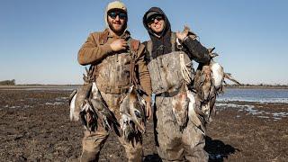 2 Buddies Duck Hunting a Loaded Sheet Water Hole!!