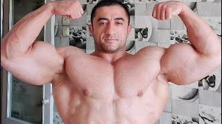 Kyrgyzstani bodybuilding champion Ilyaskhan Umaraliev - Muscle checking