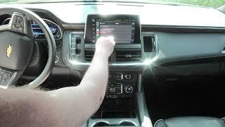 Wireless apple carplay in a 2023 Chevrolet Suburban Premier : 4K Widescreen