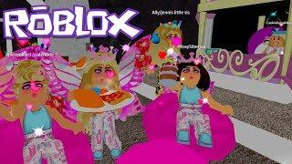 Sleepover Party & Level 100! Roblox:  Royale High School Beta 