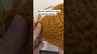 Easy Slouchy Beanie crochet tutorial. #crochettutorial #crochetbeanie #crochethat