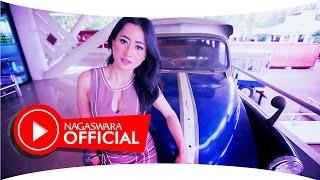 Intan Sari Iyem - Telolet Om Om (Official Music Video NAGASWARA) #omteloletom