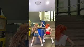 #여자아이들 #소연 선배님과 마주친 순간 fly high #KISSOFLIFE #JULIE #GIDLE #SOYEON #Sticky #Sticky_Challenge #Shorts