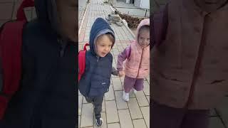 А у Вас Дети также Бегут в Садик?
