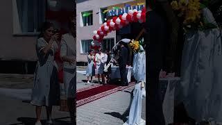 Түлектерге аттестат табыстау