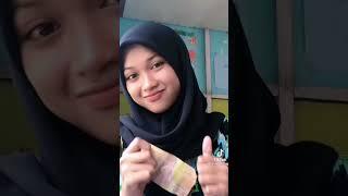 TIKTOKERTIKTOK HIJAB CANTIK LIDAH PANJANG