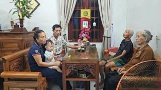 Single Mother: Leaving Home on a Stormy Day, I Was Helped by Police Officer Phong | Ly Tieu Hon