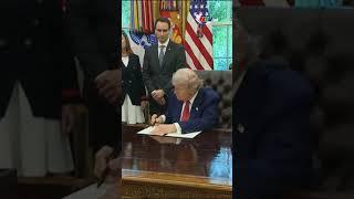 Tòa chặn vô thời hạn lệnh cấm của ông Trump