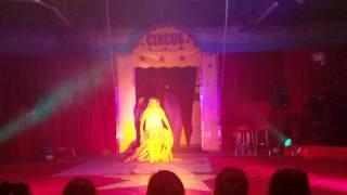 circus quick change suarez famely elena  zakharova y abel suarez