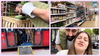 LONDRA’DA TEKERLEKLI SANDALYEYLE ILK KEZ OTOBUSE BINDIM | TEK ELLE VLOG CEKME ZORLUKLARI