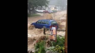 Dramatic Video Shows Floods Sweep Away Car In Richwood