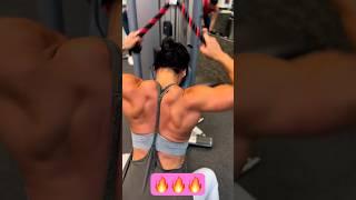 Muscle back Maria Silvana #backworkout #stronggirl #gymmotivation