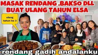 MASAK RENDANG,BAKSO DLL BUAT ULANG TAHUN ELSA YANG KE 3