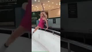 incredible ice skating skill #shorts intelligent #mysport  #youtubeshorts  #ytshorts  #fairytell