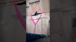 Explore shapes in the air in NYC!! #aerialist #aerialsilks #aerialarts