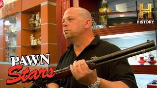 Pawn Stars: 1886 Winchester Rifle Makes a Big Bang of a Deal (Season 2)