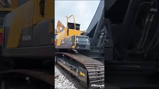 Watch the creativity of the excavator driver #shorts #shortvideo #short #subscribe #viralvideo #cute