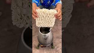 Survival Skills: Single mom show SMART ideas and USEFUL with noodles in forest#camping #bushcraft