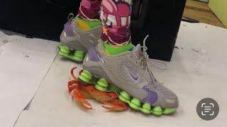 Reviewing showing how I put my Nike shoxs on then jumping on toy showing how strong they r