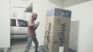 SHORT FILM : BOX MAN