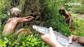 Super Amazing Traditional Hand Fishing - Smart Boy Catching Fish Underground - Unique Fishing Idea