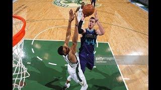 Frank Kaminsky Dunks on Giannis