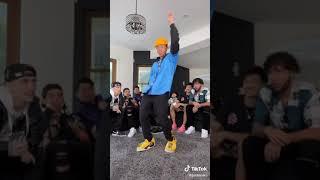 Justmaiko dancing party girls song
