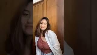 tik tok goyang hot