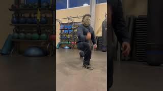 HALLOWEEN ENDS MICHAEL MYERS WORKOUT #halloween #shorts #michaelmyers #workout #gym #halloweenends