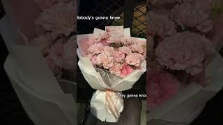 Nobody’s gonna know I forgot to bring bouquet to photo setting  #nobodysgonnaknow