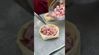Delicious mini puff pastry quiches with ham and cheese #Shorts
