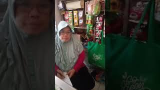 ibu ibu montok lagi menjaga warung nya part 4