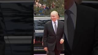 Russia's Putin Lays Wreath at Mongolian Monument to Soviet Leader