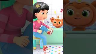 Knees and Toes! Baby Bath Games  #routinemoments #babybathtub #bathtub #littlebabybum