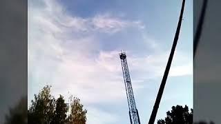 Страшно весёлый аттракцион "Катапульта". Екатеринбург 2017. Scary fun attraction "Catapult".