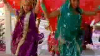 Un Mundo {One World}(Official Music Video) HQ - The Cheetah Girls 3 One