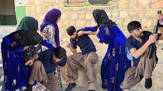 Mehdi's return: "Why didn't you come to us?" Narges' screams in the yard.