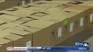 CADC hosts food giveaway in Little Rock