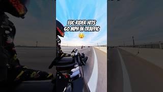 Electric Unicycle Rider Hits 60 mph in Traffic 🫣