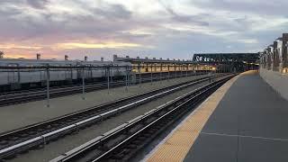 G Train and Diamond F Train at Smith and 9th Street (10/31/24)