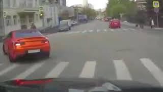 Появилось видео, как сын Игоря Алтушкина разбил Mercedes за несколько миллионов рублей