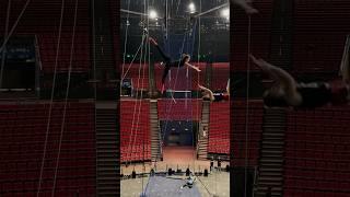 Omg  #цирк #circus #трюки #girl #beautiful #split ##fail #flyingtrapeze #omg